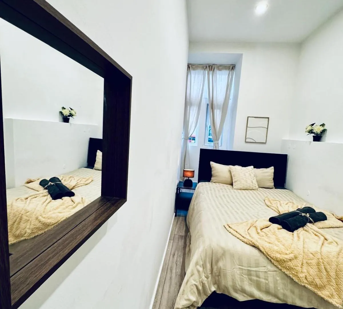 Elegant 5-Br Shared Home Ideal For Groups & Families Vienna