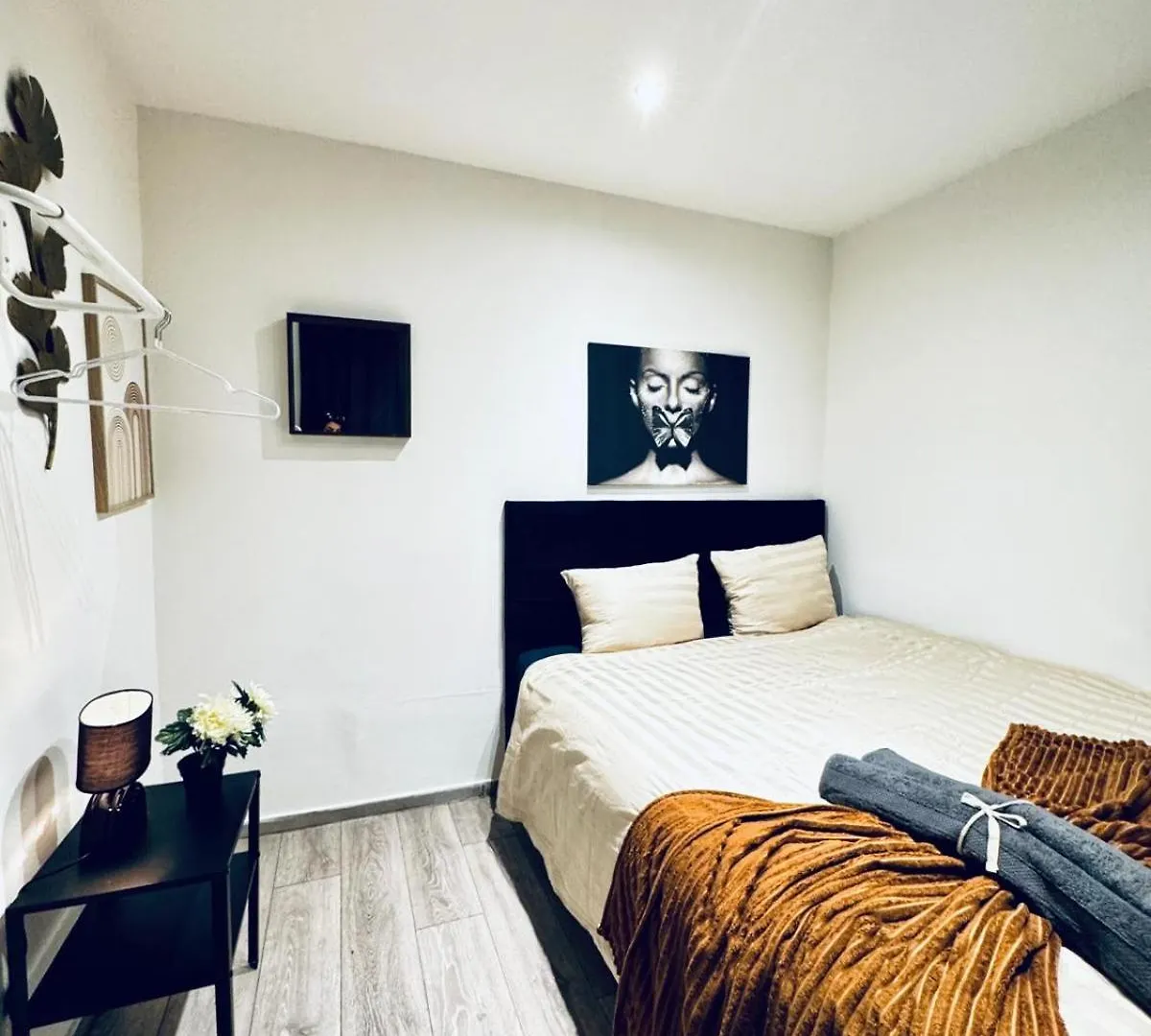Elegant 5-Br Shared Home Ideal For Groups & Families Vienna Apartment