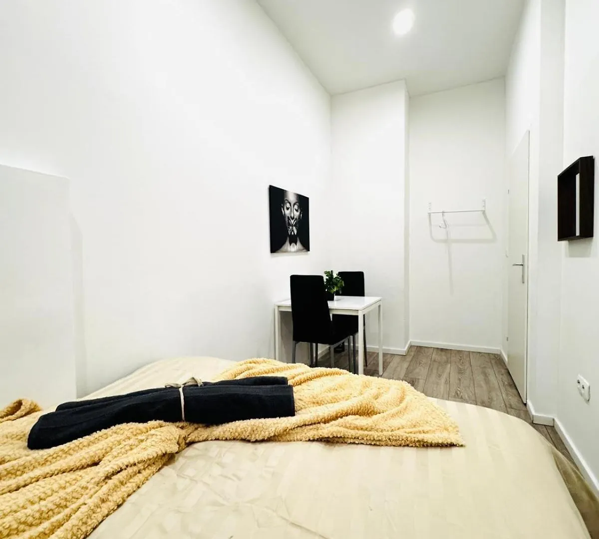 Elegant 5-Br Shared Home Ideal For Groups & Families Vienna 0*,  Austria