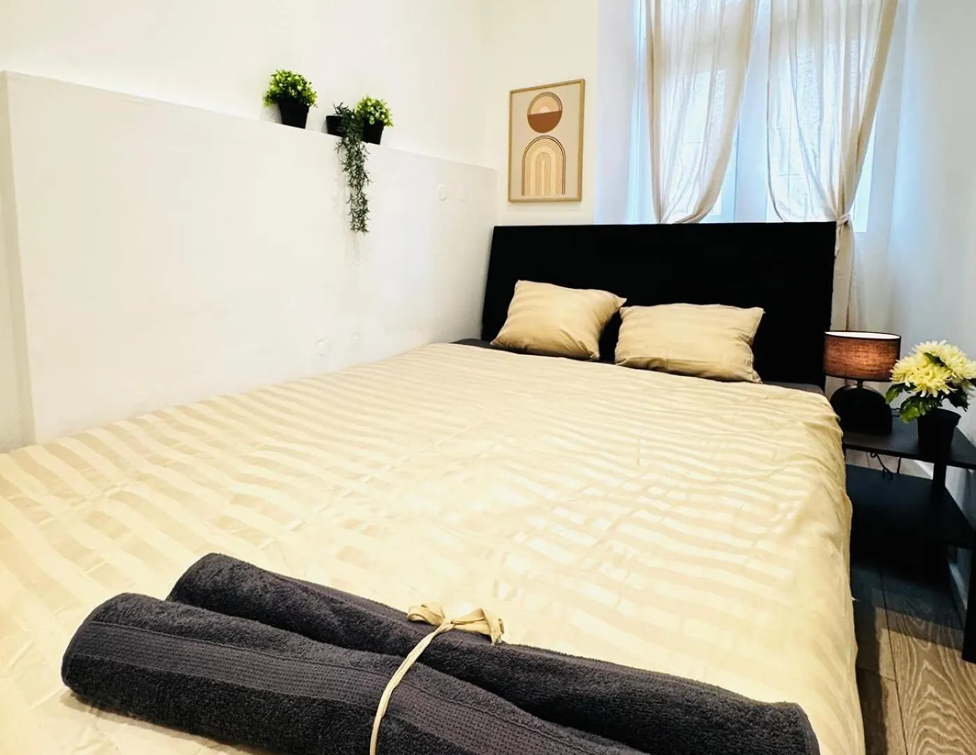 Elegant 5-Br Shared Home Ideal For Groups & Families Vienna Austria